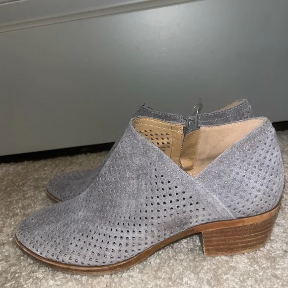 LUCKY BRAND Baylah Ankle Bootie - Picture 2 of 6